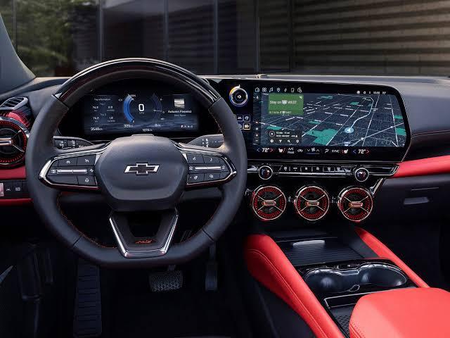 Cadillac Lyriq cho thấy khách hàng vẫn chưa muốn rời CarPlay