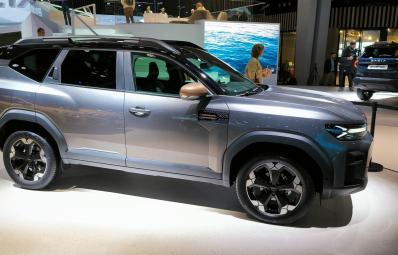Renault đang dùng Dacia Spring để giải bài toán xe điện đại chúng