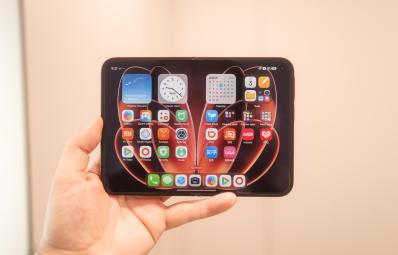 Xiaomi 18 Fold thay đổi cách chúng ta nhìn về điện thoại màn hình gập