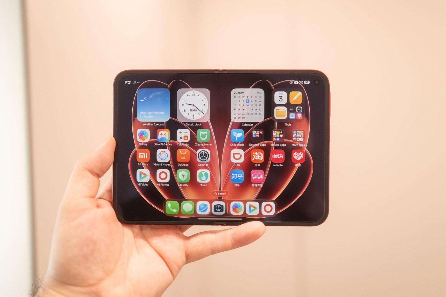 Xiaomi 18 Fold thay đổi cách chúng ta nhìn về điện thoại màn hình gập